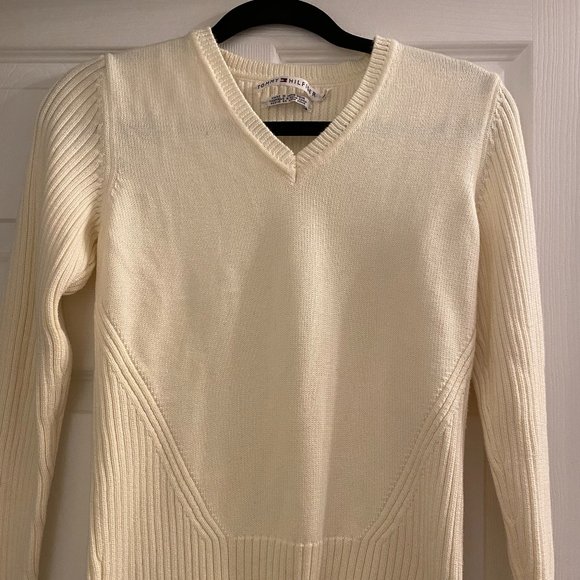 Tommy Hilfiger Sweater - Picture 1 of 3